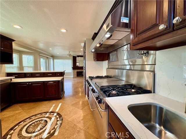 Photo - 2207 Autumn Ln