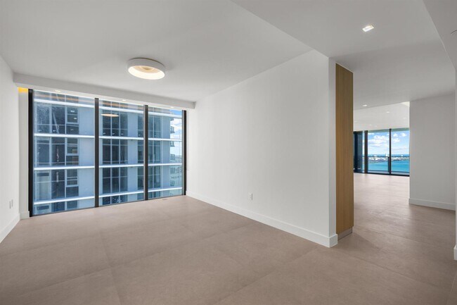 Photo - 700 NE 24th St Unit 4601