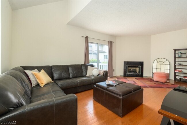 Photo - 2001 Park Pl