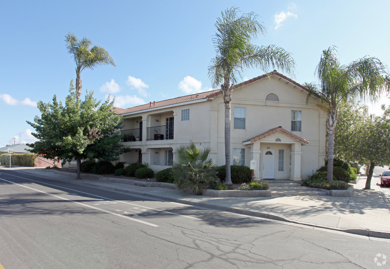 Photo - Exeter Station Apartments