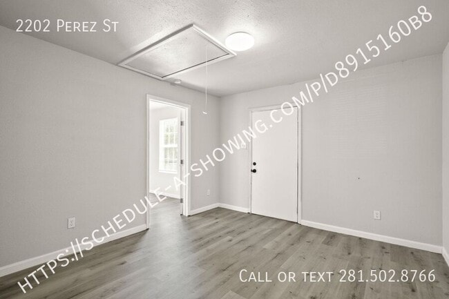 Photo - 2202 Perez St
