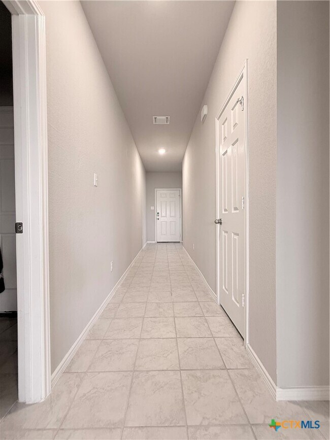 Photo - 5700 Great Divide Rd