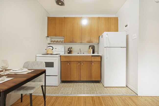 Photo - Crescent Towers