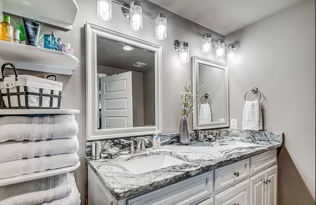 Photo - 730 S Mesquite Ave