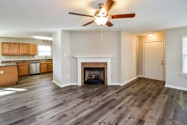 Photo - 7296 Green Ash Dr