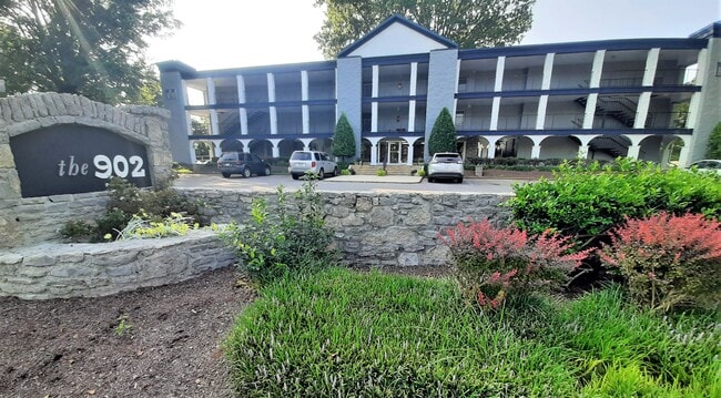 Exterior frontal - The 902 Apts