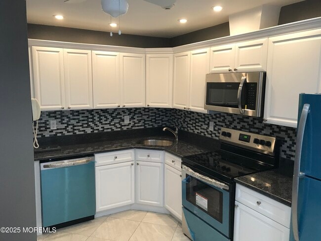 Building Photo - 15B Andrew Jackson Ct Rental