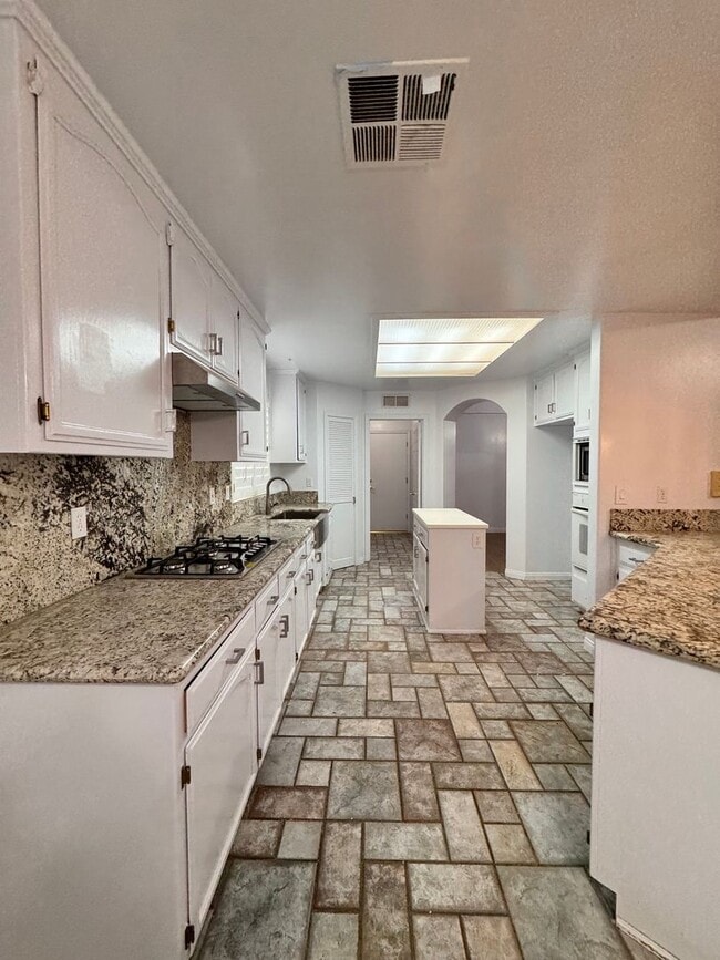 Photo - Beautiful 3-Bedroom Home in NW Bakersfield $2,600 rent/deposit !!!!