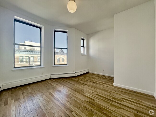 Building Photo - 126 W 112th St Unit 5B Rental