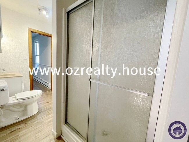 Photo - 215 E Reed Ave