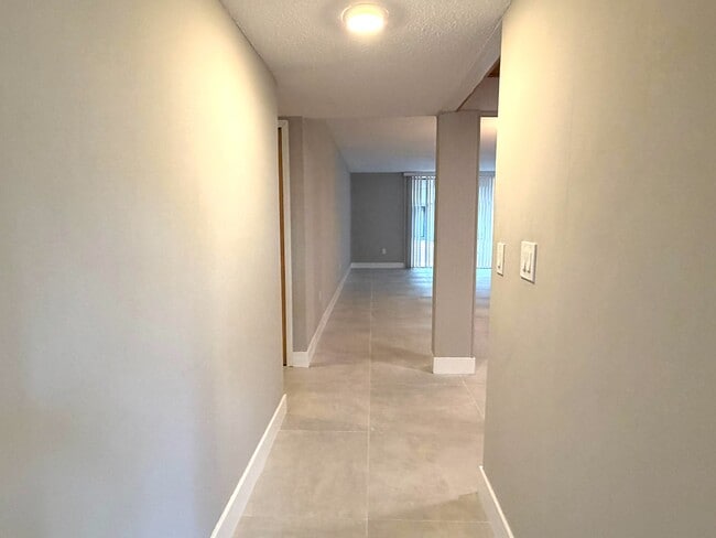 Photo - 701 SW 75th St