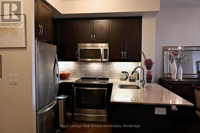 Photo - 1 Old Mill Dr Unit 816