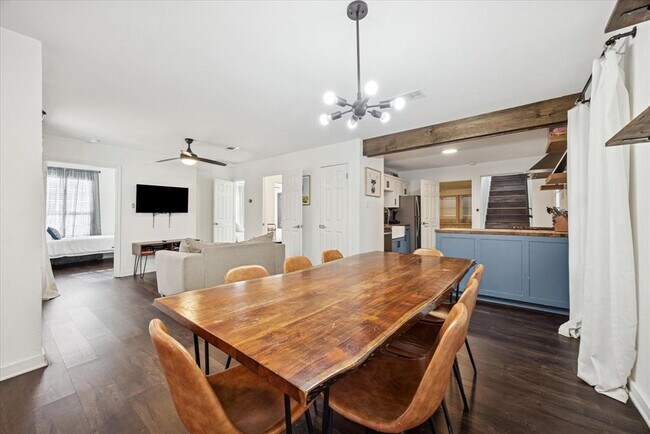 Photo - 604 Pressler St