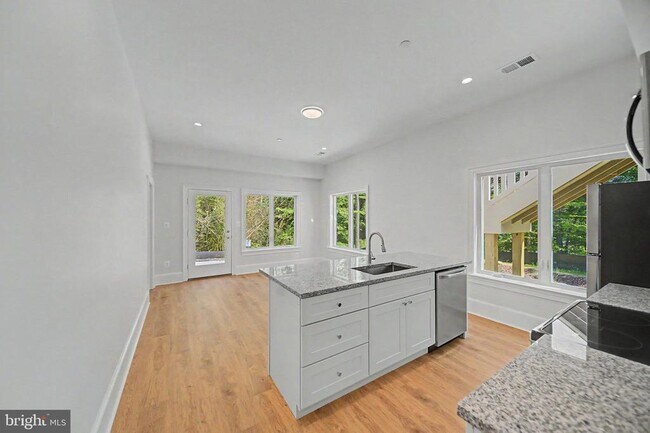 Photo - 10205 Sorrel Ave