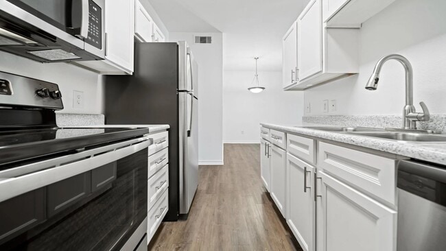 Building Photo - 705 Village Way Unit 6104 Rental
