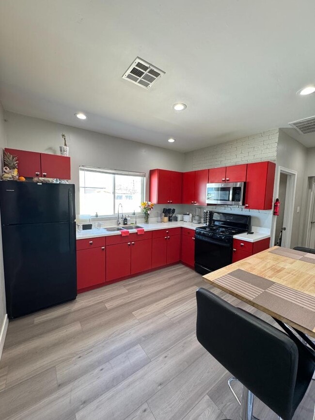 Photo - 1845 E Monroe St