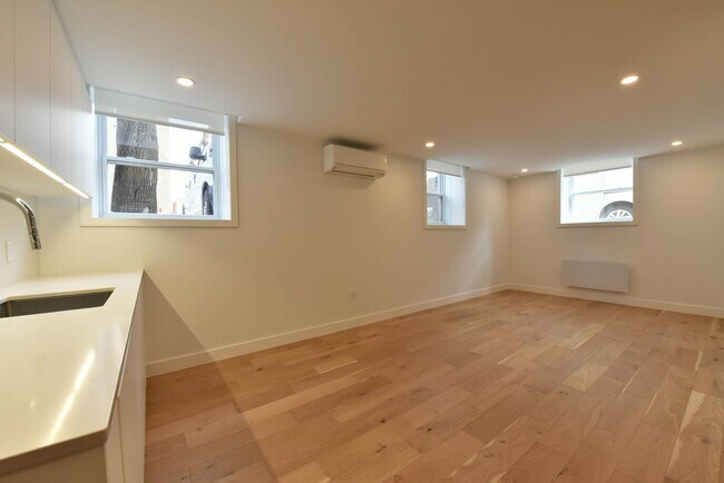 Photo - 590 Av. Outremont Unit 1