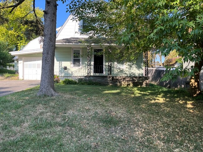 Building Photo - 217 Gillespie Ave Rental