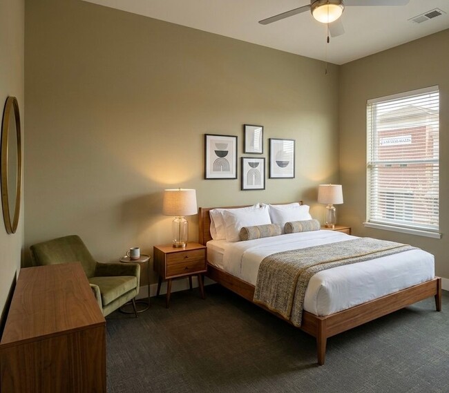 928 Travis Ave Unit 204