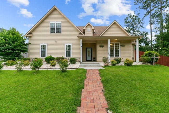 Building Photo - 6471 Chamblee Dr