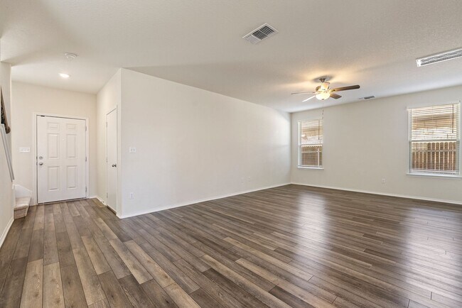 Photo - Beautiful 3 bedroom, 2.5  bathroom home in Liberty Hill!!!