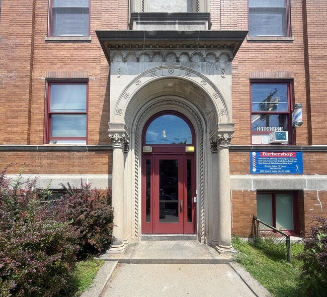 Photo - 2000 West St Unit PH1