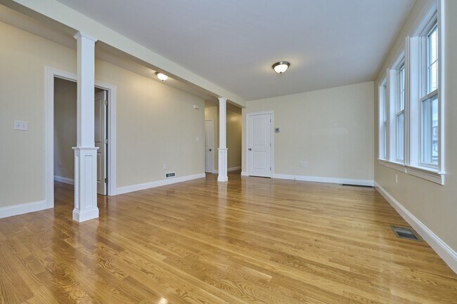 Photo - 17 Charlemont St Unit 1