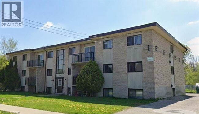Photo - 203 Mausser Ave Unit 2
