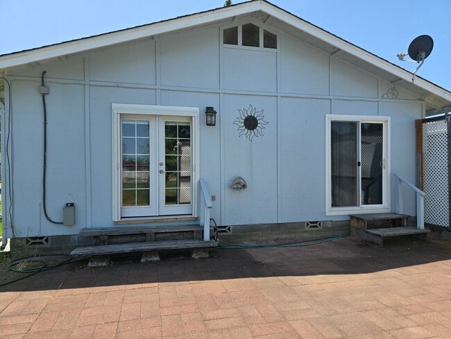 Photo - 3 bed 1 bath  Home for Rent in Grants Pass