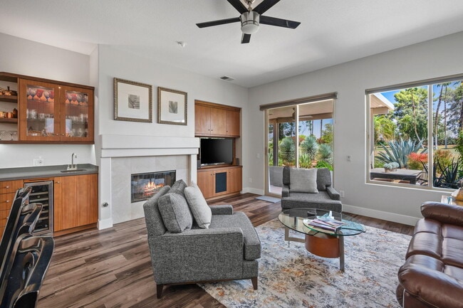 Photo - 105 N Kavenish Dr