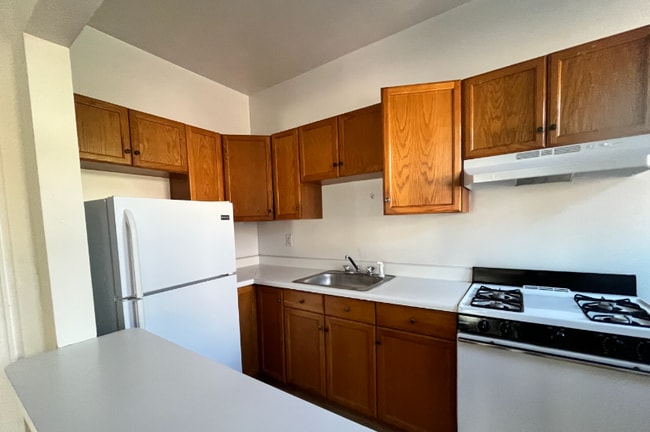 Photo - 1788 Beacon St