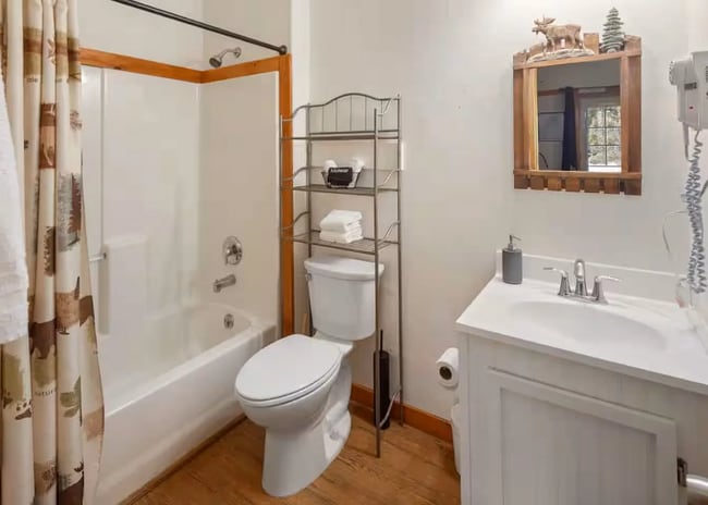 10630 Hwy 2 E Unit Mountain View Studio