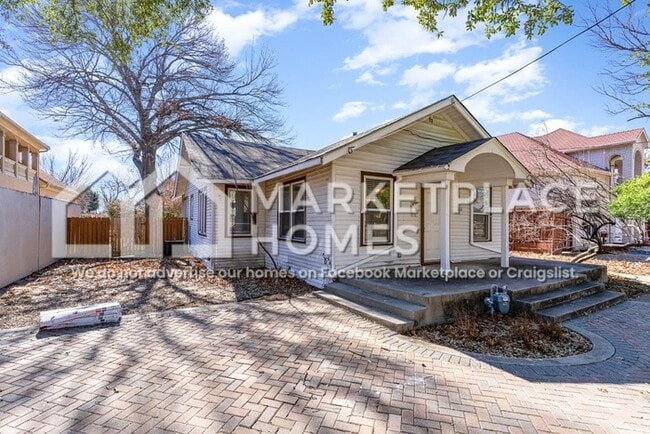 Building Photo - 312 Maple St