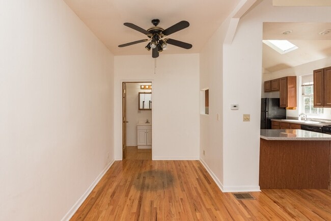 Photo - 1043 W Grace St Unit CH