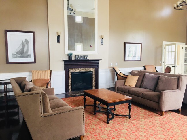 Photo - Shelton Circle