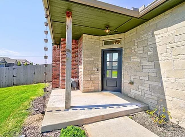 Photo - Magnificent 3BD/2BTH home in Council Ridge