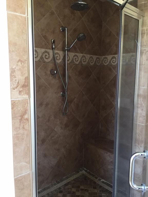 Photo - 663 S 11th St