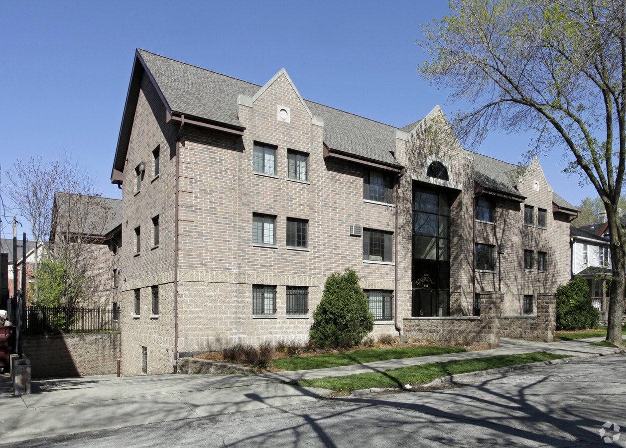 Kensington Apartments - Kensington Apartments