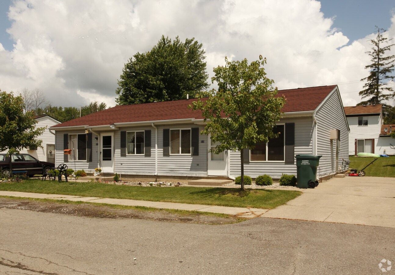 Meadow View Apartments - Meadow View Townhomes