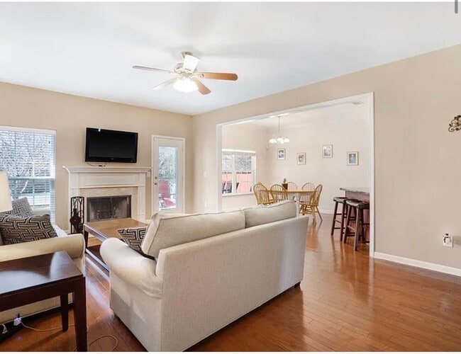 Photo - 4078 Locerbie Cir