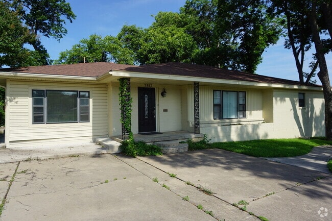 Building Photo - 2817 Wayside Ave Rental