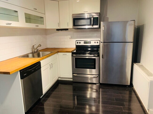 Photo - 1 Bedroom 1 Bathroom in Congress Park Unit 210