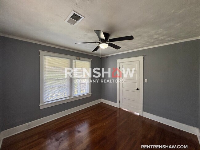 Photo - 3589 Faxon Ave