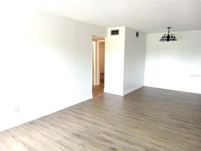 Photo - 2359 Finlandia Ln Unit 65