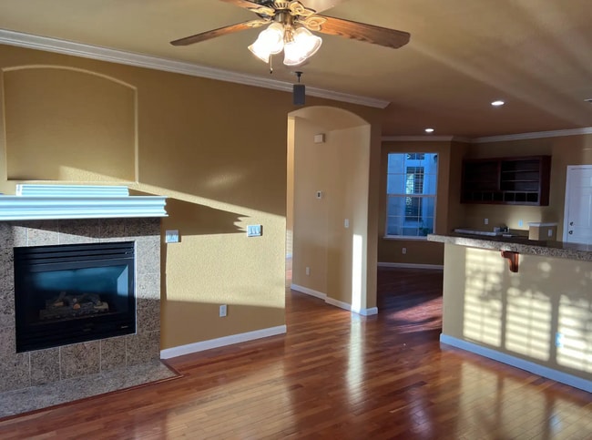 Photo - Breath-Taking Natomas 4/3 (Exclusive Priva...