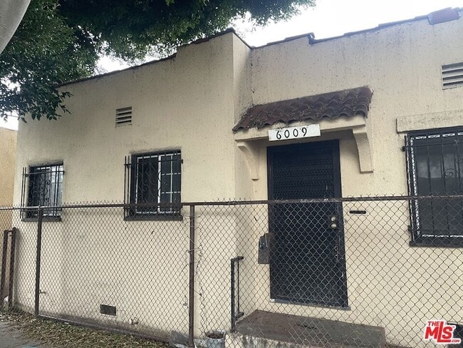 Photo - 6009 S Halldale Ave