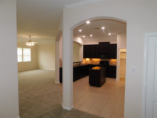 Photo - 217 Harbor Bend Ln