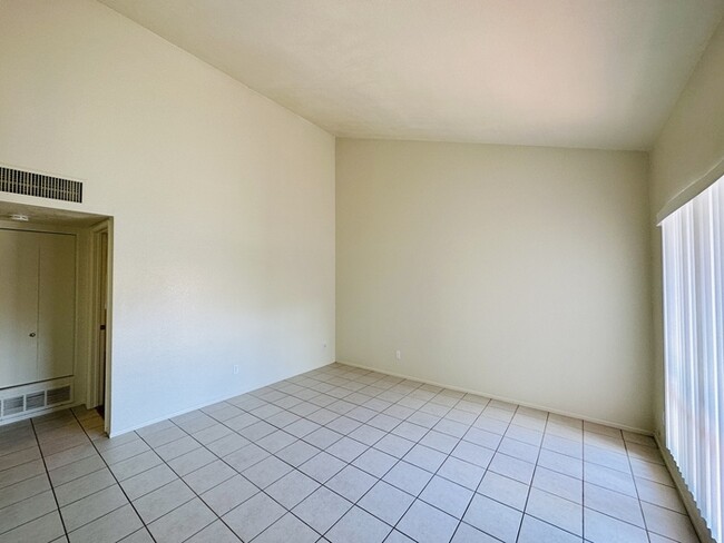 Photo - 3231 E Presidio Rd