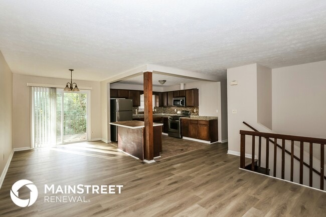 Photo - 4863 Invermere Trail