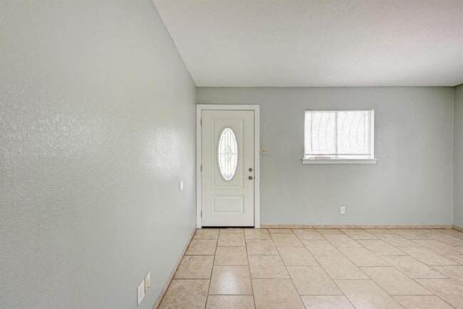 Photo - 4701 Bandera Rd